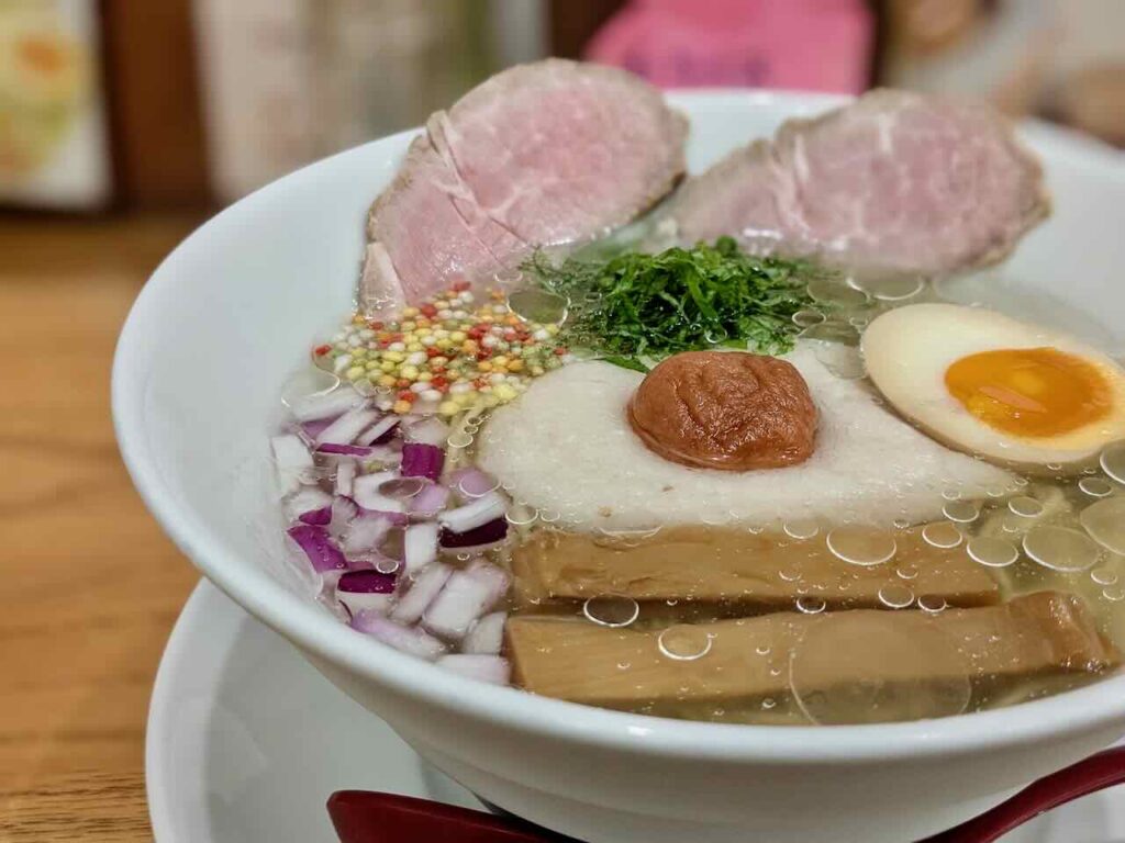 【夏冷やし麺今治2025】中華そば「千（KAZU）」でいただく極上の冷やし！梅しそでさっぱり！ – みとん今治