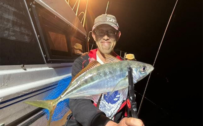 バチコンアジングで最大37cmを頭に尺アジ10匹キャッチ【三重県】アミグローカラーが的中