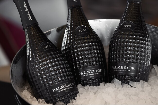 【Cuvee J2 Hôtel Osaka】メゾン初のコラボレーション、ニコラ・フィアット「クロノテーク」メーカーズディナーを開催 (2025年7月26日) 【Cuvee J2 Hôtel Osaka】メゾン初のコラボレーション、ニコラ・フィアット「クロノテーク」メーカーズディナーを開催 (2025年7月26日)
