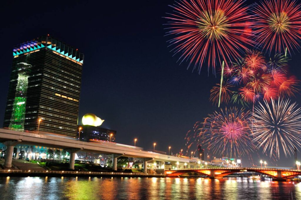 隅田川花火大会7/26(土)開催！最寄り駅や観覧場所、穴場スポット、重要なお知らせ等を完全ガイド！2万発の花火が東京の夜空を彩る | 鉄道ニュース | 鉄道チャンネル