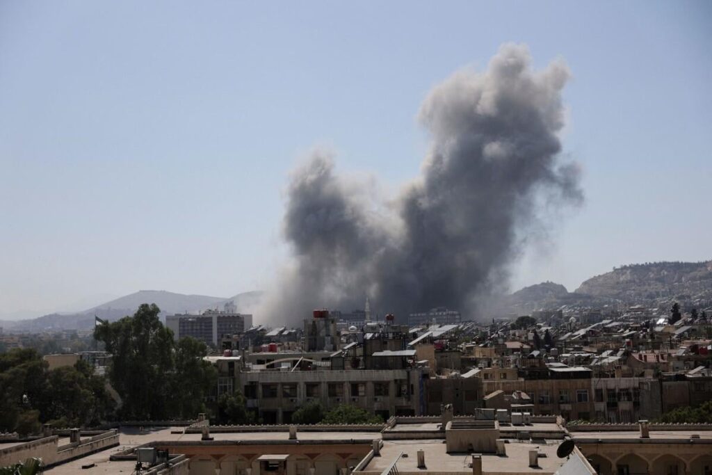 イスラエル、ダマスカスに強力な攻撃　シリア軍はスウェイダから撤収開始