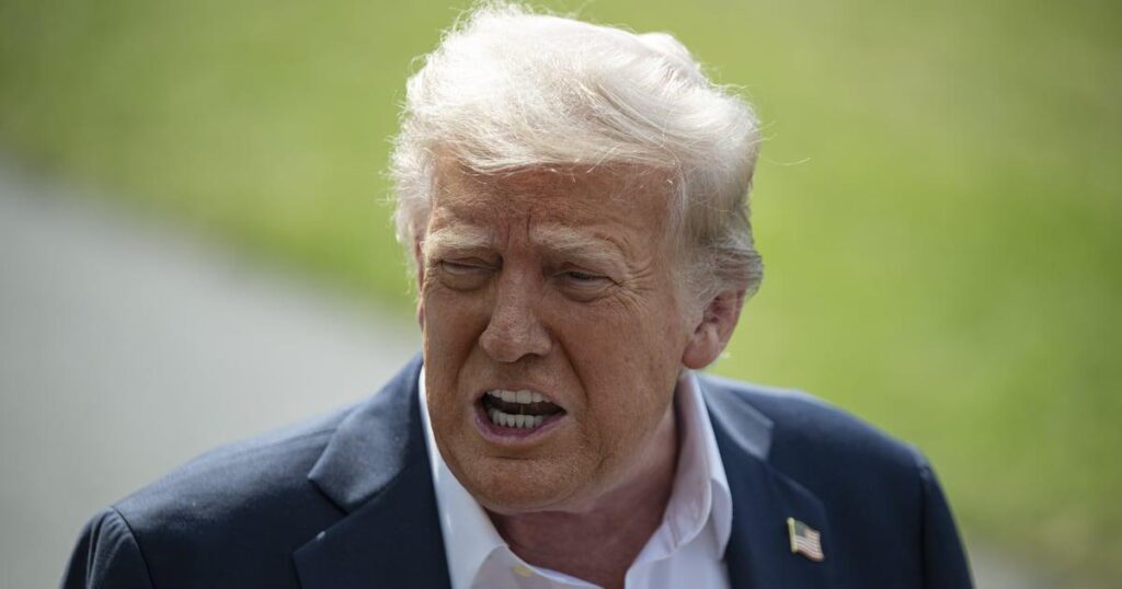 びっくりしたトランプは、マガのエプスタイン内戦に終止符を打つことを嘆願する