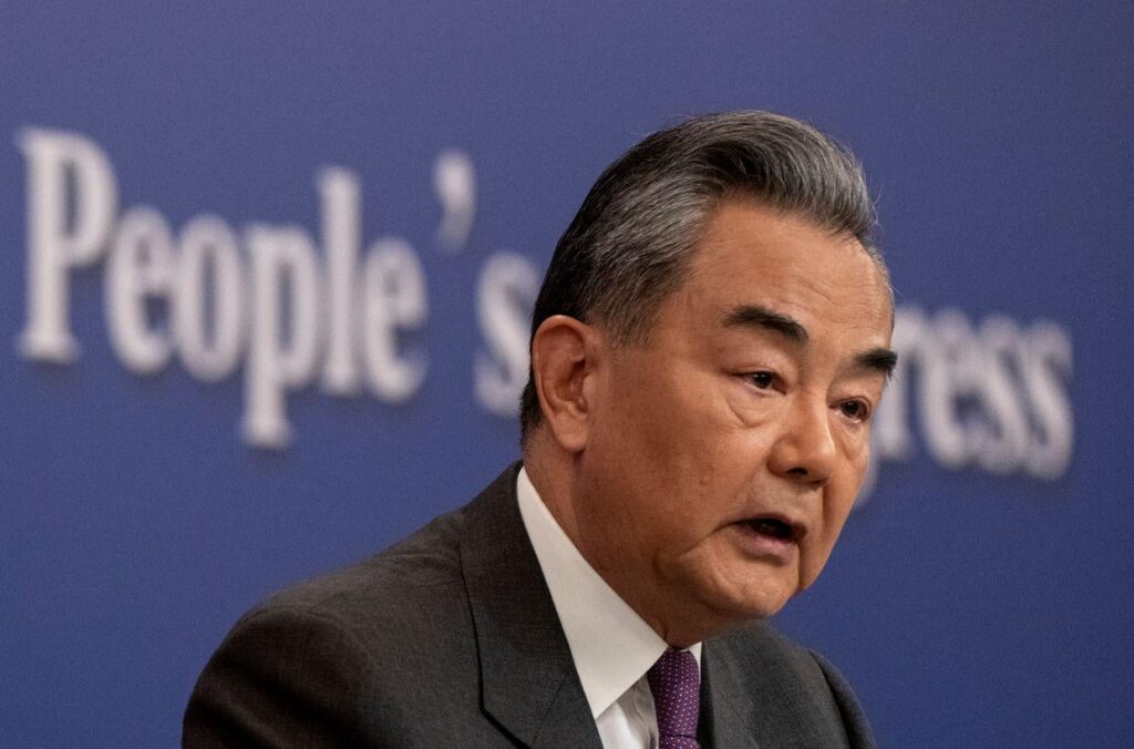中国の外務大臣はEUに、北京がウクライナでロシアを失う余裕がないと伝えている、とメディアの報道