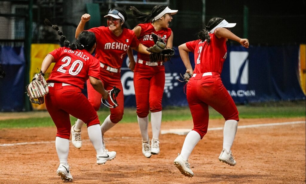 「WBSC U-15女子ソフトボールワールドカップ」　日本とアメリカに続いて、プエルトリコ、メキシコ、チャイニーズ・タイペイ、チェコがスーパーラウンドへ進出