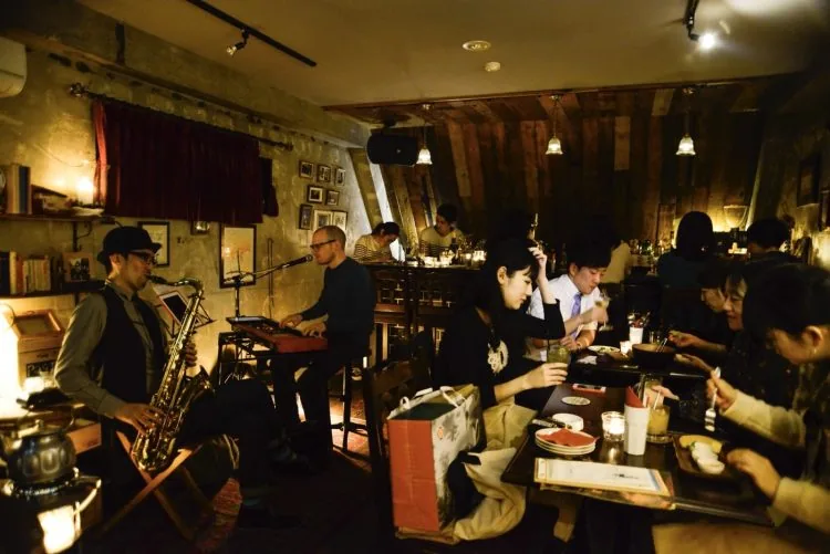 adf-web-magazine-art-bank-10