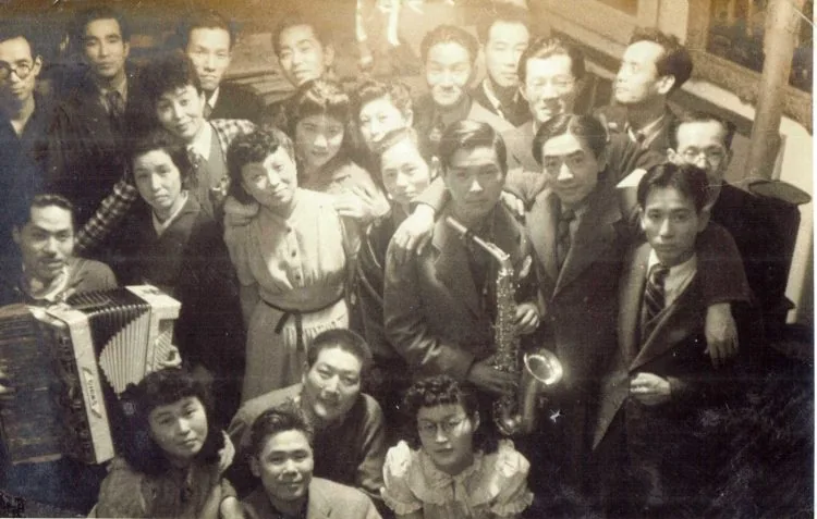 adf-web-magazine-art-bank-8