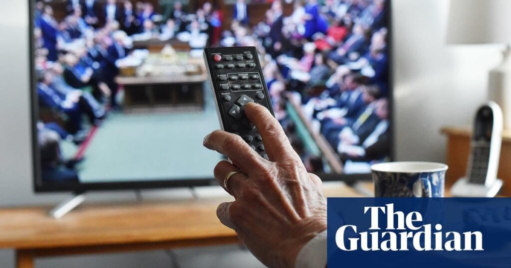 BBCは、30万世帯の支払いを停止するため、ライセンス料をオーバーホールすることを検討するためにライセンス料を調べる