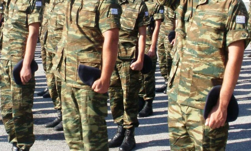 軍事学校：座席と入場ベースのあるウォータールー