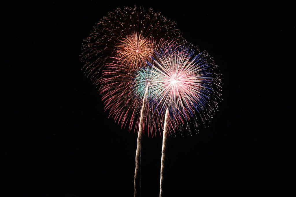 【2025】若桜町納涼花火大会が本日開催！SLと花火の競演 | 夜景FANマガジン
