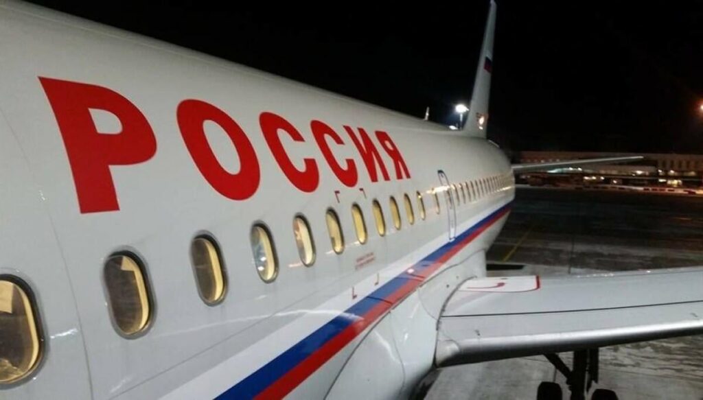 ドローン攻撃は、ロシア北部のフライトを遅らせます