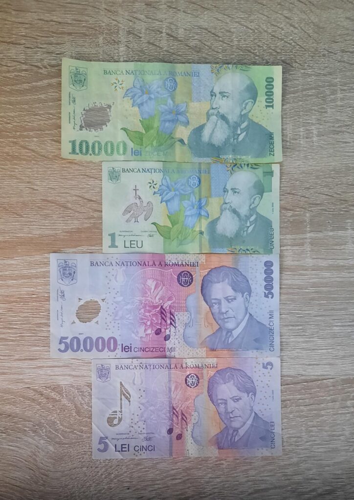 20年前、全国通貨は7月1日に宗派されており、ルーマニアのライオンは10,000の古いレイ（役割）から1つの新しいまたは「ハード」（ロン）ライオンに4つのゼロを失います。