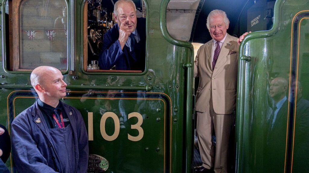 英王室の専用列車が１８０年の歴史に幕を下ろす理由 - CNN.co.jp