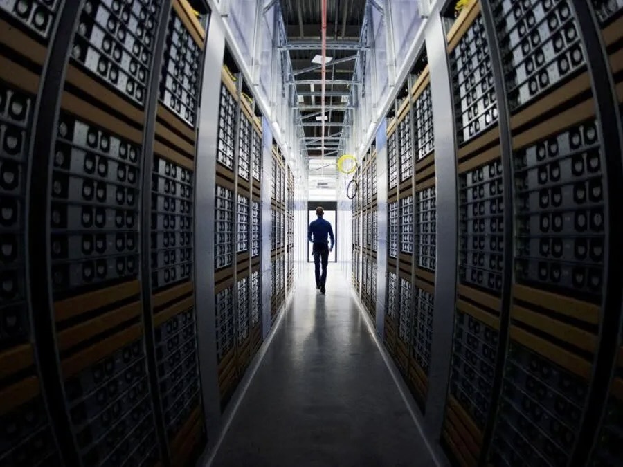 米国のAIデータセンターは「規模が桁外れ」という話--面積でマンハッタンに匹敵、電力争奪も - CNET Japan