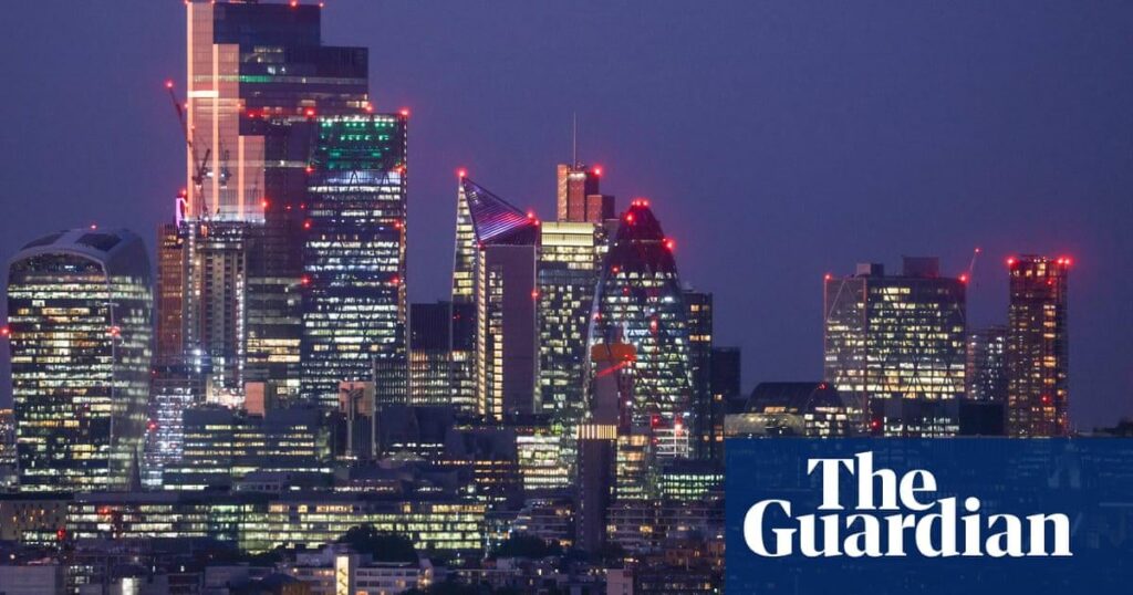空のロンドンオフィスブロックを「深夜のパーティーゾーン」に変えると、レポートは提案しています