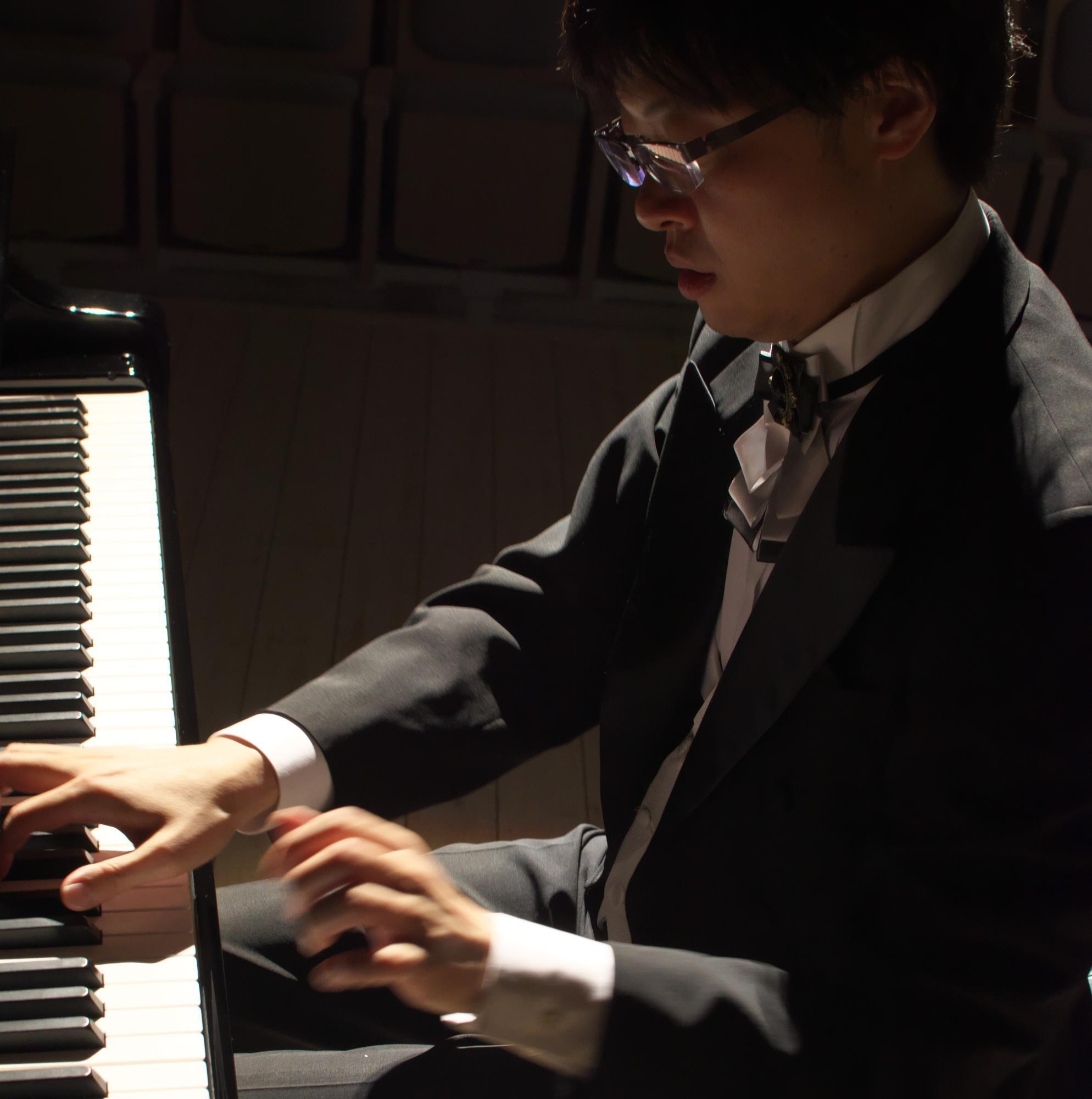 ダイナミックで迫力のある、力強い和音の演奏です。
