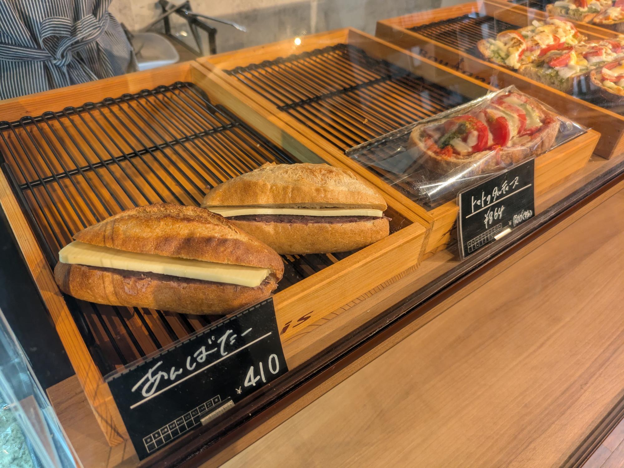 「BAKERY TABLE むぎ屋」は選ぶのがたのしくなるラインアップ！