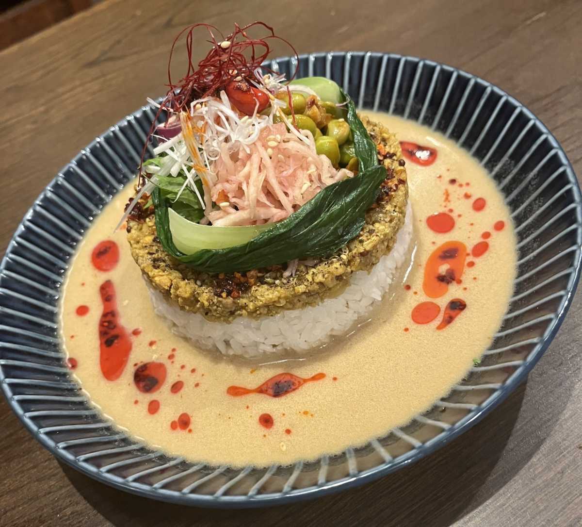 『ヨネモンカレー』で提供されるコラボカレー　※写真はイメージ