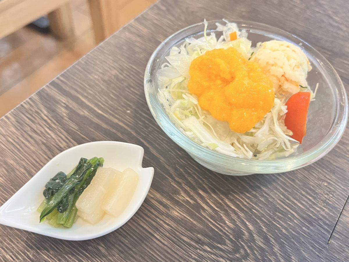 セットのサラダ・小鉢ナムル