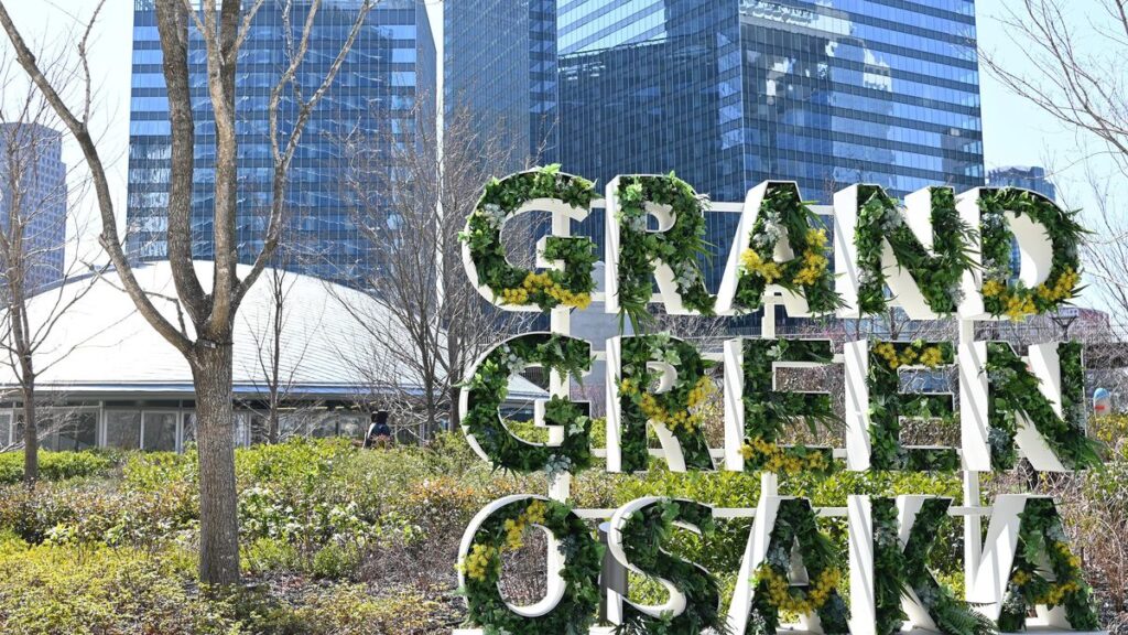 なぜ東京はどこに行っても同じような街ばかりなのか…再開発で巨大な｢緑地｣を作った大阪に東京が学ぶこと 再開発で金太郎アメのようなビルばかり建つワケ | PRESIDENT Online（プレジデントオンライン）