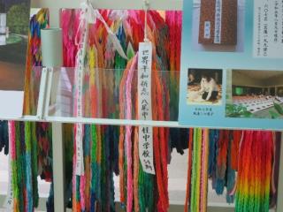 写真：千羽鶴を献納