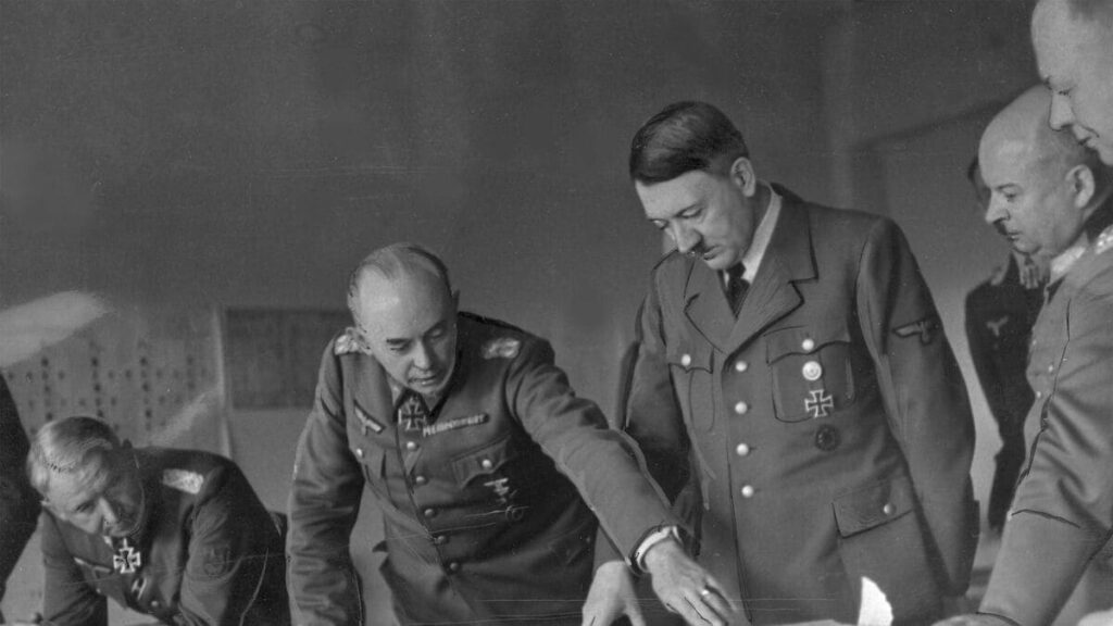 戦略的逆境からわずか1カ月半でフランスを撃破…ヒトラーも舌を巻いた｢ドイツの大逆転劇｣はかくして起きた ドイツの智将マンシュタインの破天荒な｢鎌の一撃｣計画 | PRESIDENT Online（プレジデントオンライン）