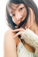 OCHA NORMA中山夏月姫の写真集『Almost』撮影：山田康太
