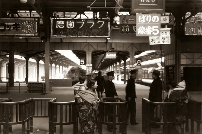 1936年、東京台東区の上野駅の内部