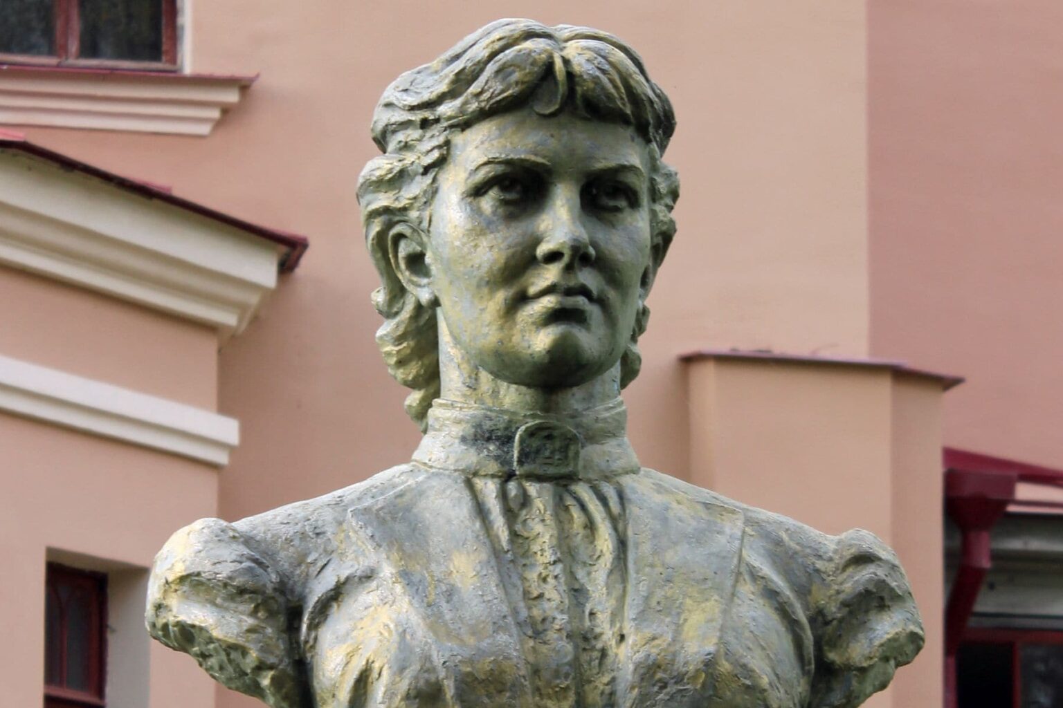 ロシア人初の女性大学教授、ポアンカレ予想、村上春樹の名訳。意志強く、自分らしく生きるには？ 今月読みたい本（第19回） | JBpress autograph