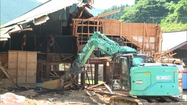 ＜7月豪雨から1年＞建物の公費解体進むも農地の復旧工事手つかずの酒田市 鮭川村の温泉宿が移転・バリアフリーな宿への変身決意【山形発】｜FNNプライムオンライン - FNNプライムオンライン