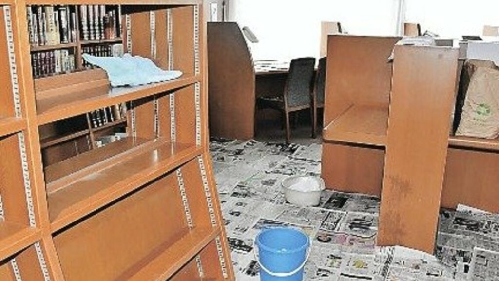 床下浸水、雨漏り…大雨から一夜明け群馬県内の被害判明 邑楽町立図書館は雑誌や本が濡れる | 上毛新聞電子版｜群馬県のニュース・スポーツ情報 - 上毛新聞電子版