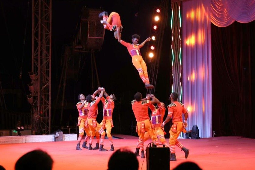 【写真多数】ポップサーカス新潟公演開幕！空中ブランコ、クラウンのドタバタ劇…会場の熱気は最高潮！！8月30日まで - 新潟日報デジタルプラス