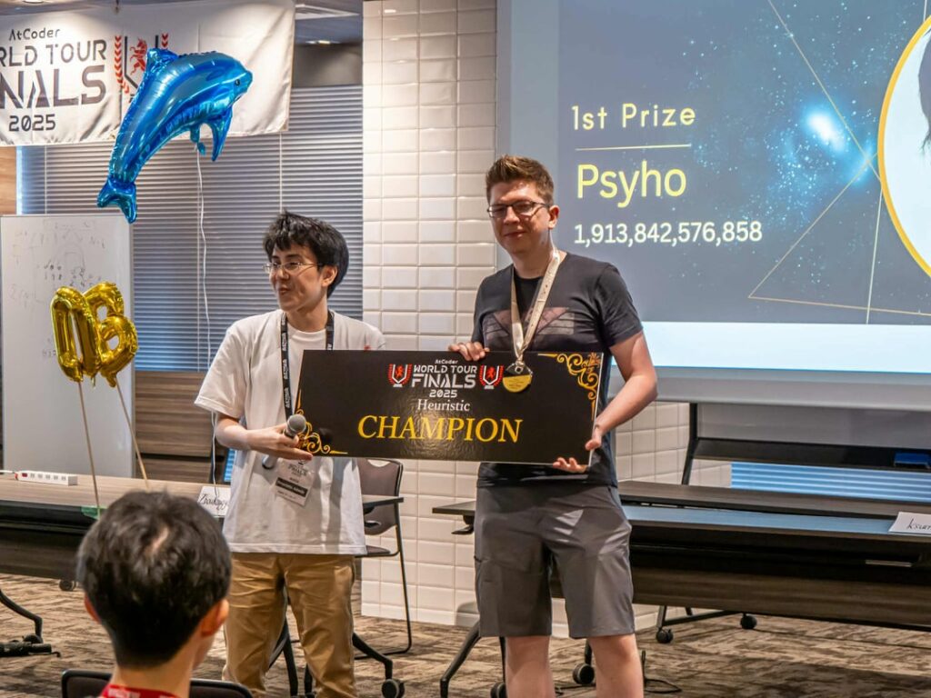 ポーランドの競争力のあるプログラマー「Psyho」が世界的な競争を獲得しています