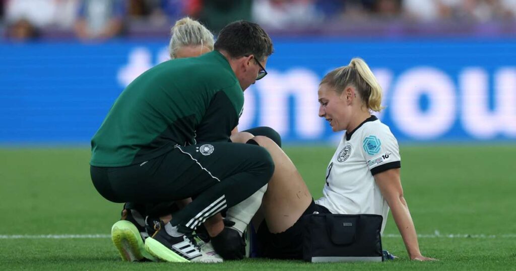 Germany's Linder out of Spain semi-final with ankle injury
