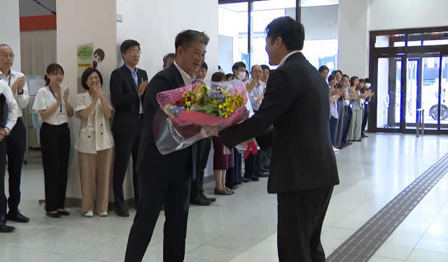 奈良市・５期目の仲川市長が初登庁　争点だったごみ処理施設については「決着をつけていく」と意気込み