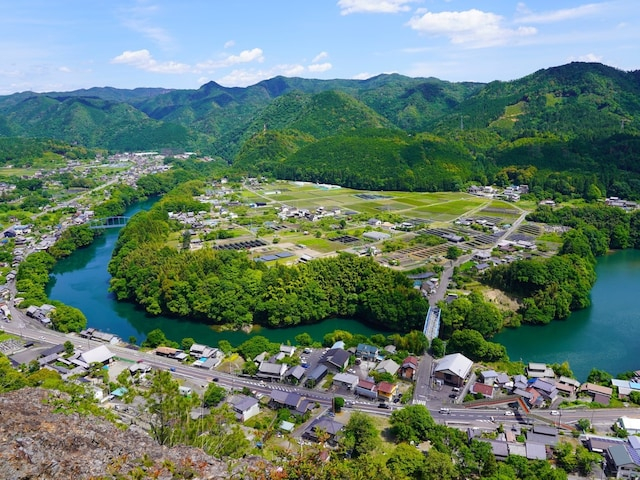 岐阜県民が選んだ「住みここち（自治体）」ランキング！ 2位「加茂郡川辺町」、1位は？【2025年最新】