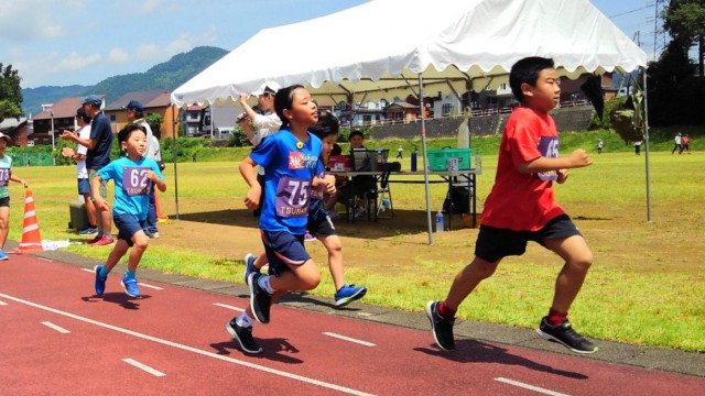 最年少は2歳！日ごろ鍛えた“健脚”を競う『マラソン大会』暑さに負けず 第50回記念大会　新潟県津南町　