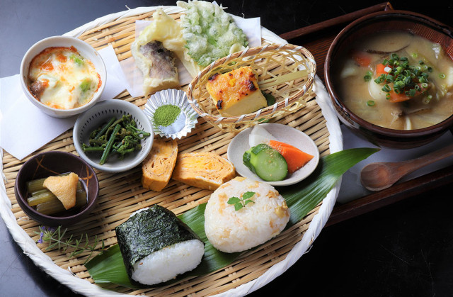 人気店なので並びます。でもその価値大アリ！ この「畑の茶屋弁当」を別府温泉旅の本命ランチに（edit Oita エディット大分）｜ｄメニューニュース（NTTドコモ）