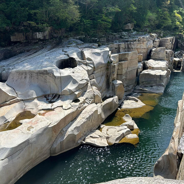 長野・上松町の「寝覚の床」