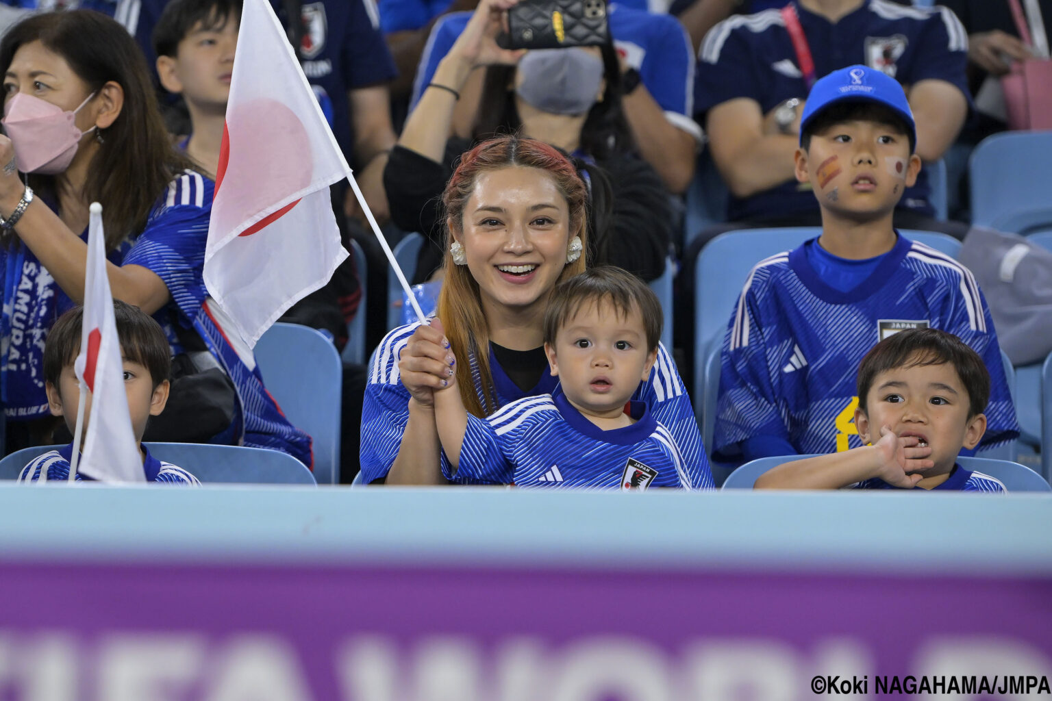 「4人ともイケメン」「みんな大きくなった」長友佑都の妻・平愛梨さんが息子たちの写真を披露 - パナソニックパソコンサポート