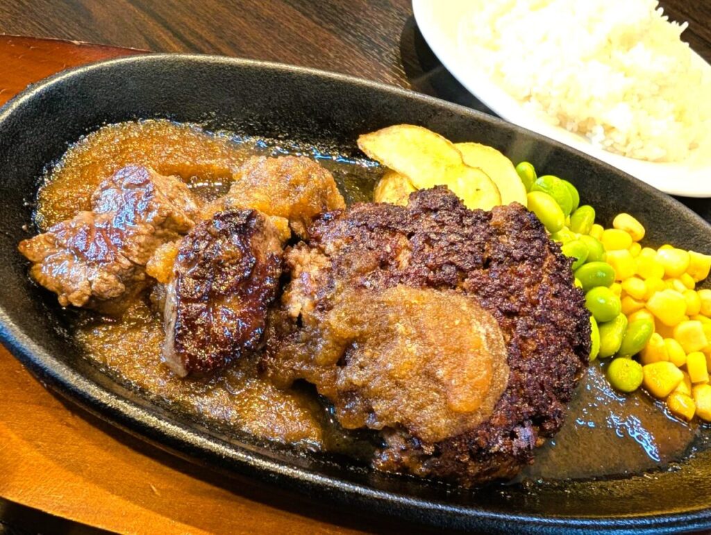 【宇都宮市】肉々しいお料理がリーズナブルにいただけちゃう! ゆいの杜にオープンした『肉と秘伝のたれ』でガッツリ大満足ランチ。うつのみやグルメ紀行。肉の旅♪ | 号外NET 宇都宮市 肉と秘伝のたれ