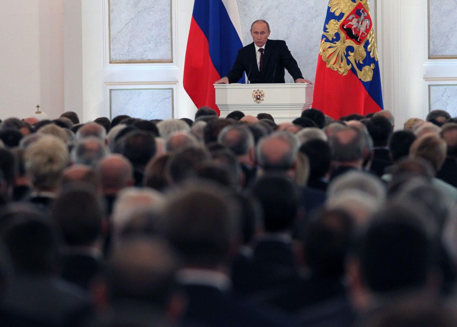 私はロシア議会の元メンバーです。アメリカはあなたが知っているよりもプーチンのロシアに近い