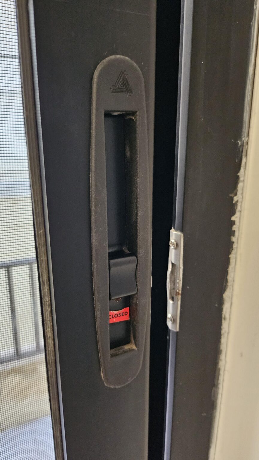 Windowsロックの交換