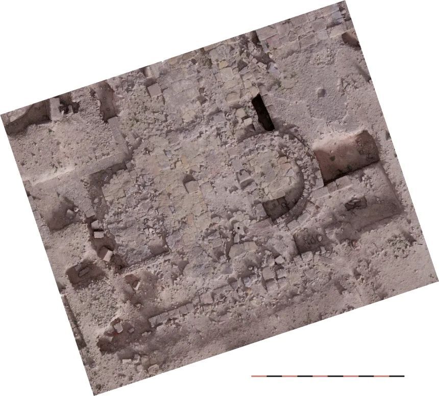 遺跡の建物が示す複数の特徴は、教会ではなくシナゴーグに共通するものだという/F. Arias and B. Ceprián