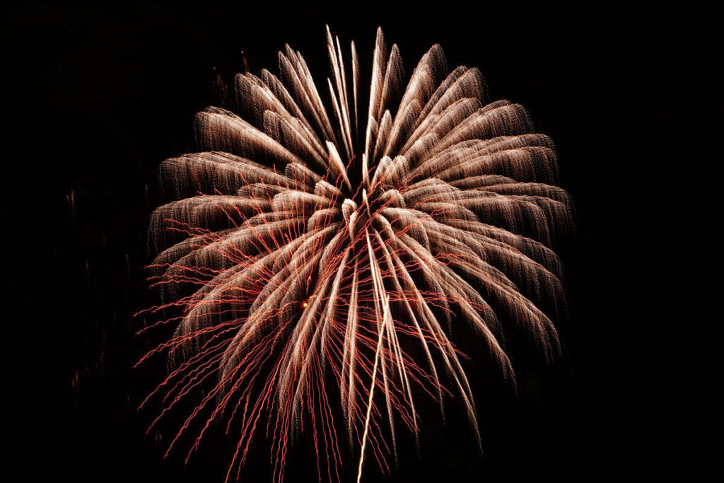 【2025】第28回えびの京町温泉夏祭り花火大会が本日開催！ | 夜景FANマガジン