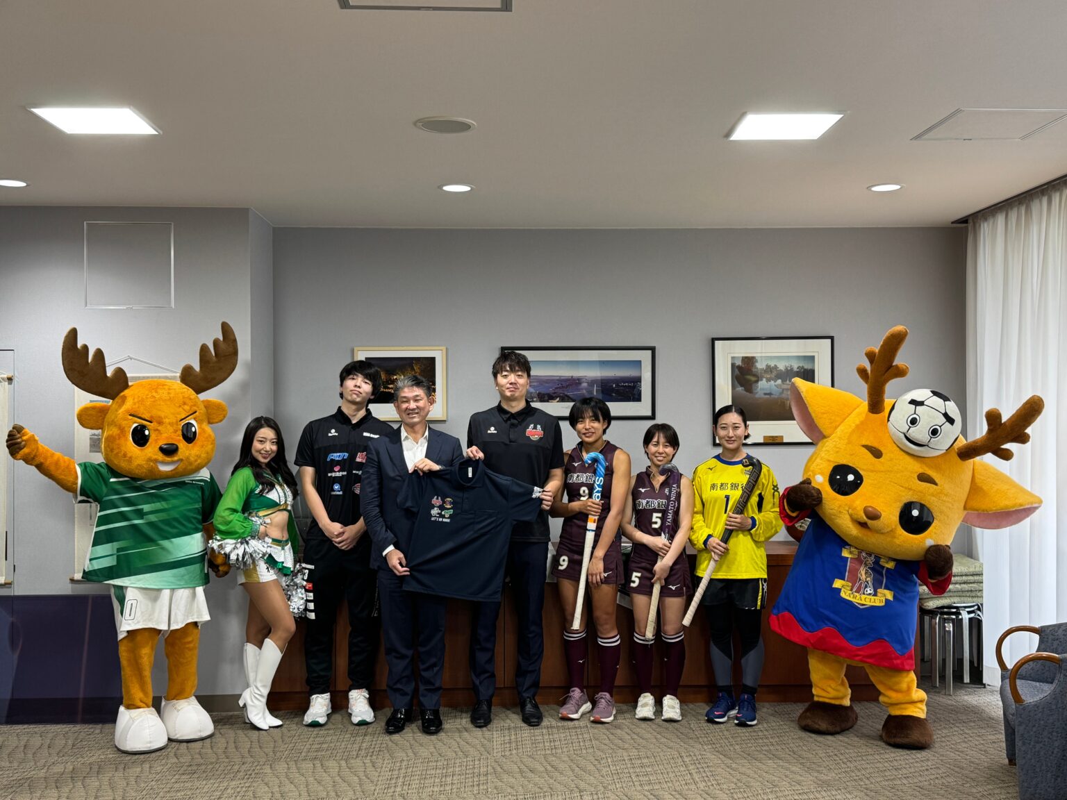 奈良市職員の皆さんにTop Sports City 奈良パートナーチーム応援ポロシャツをお届けしました | バンビシャス奈良