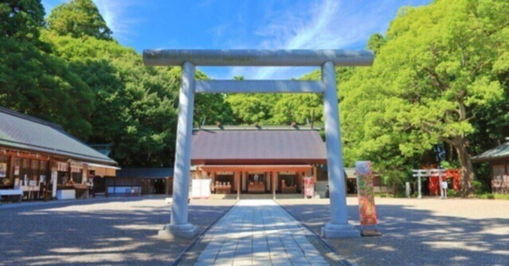 なるほど、神谷宗幣(参政党代表)は親子3代にわたってモラロジーの信者だったのか。神谷いわく祖父・父親・叔父が信者で自分も教義を学んだと述べている。モラロジー研究所は日本会議を構成する右派カルトのひとつである