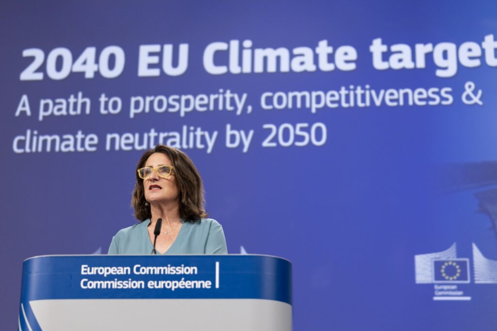 EU、40年90％削減を法制化へ 17兆円の脱炭素投資で米国との違い鮮明に - 日経BP