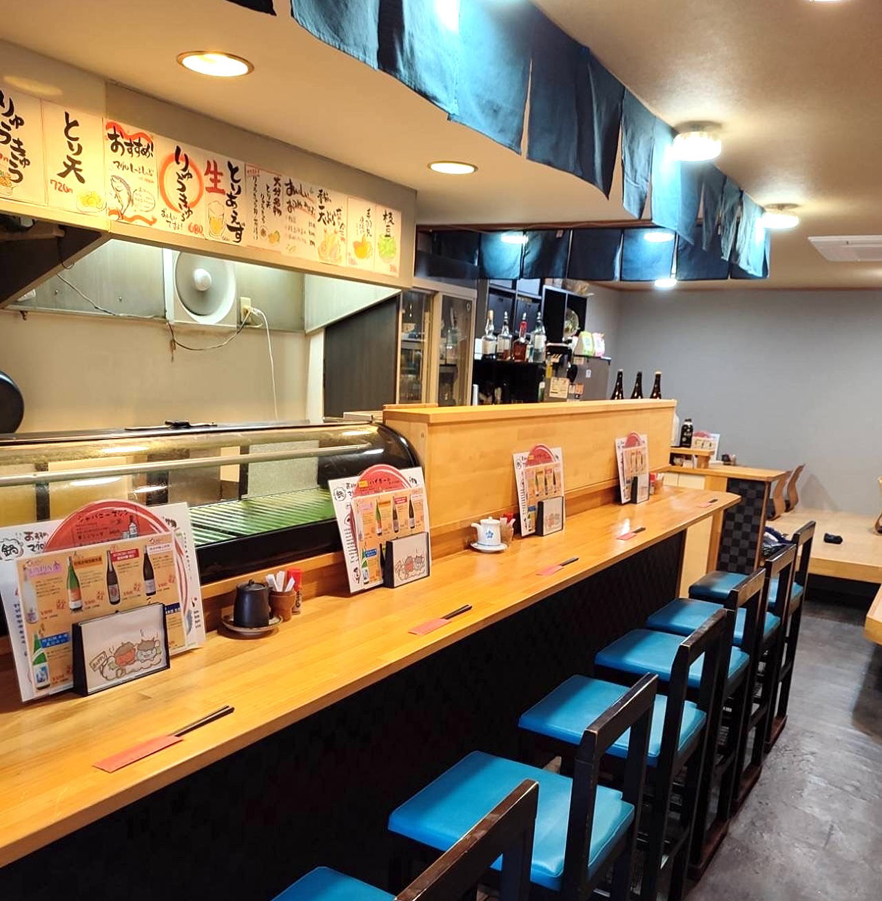 〈陽なたや -hinataya-〉の店内