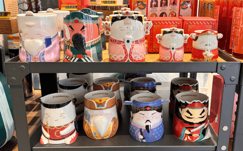【2025年】台湾スタバ限定グッズ！漁師バッグも？BEAMS・PEANUTSコラボまとめ | Funliday