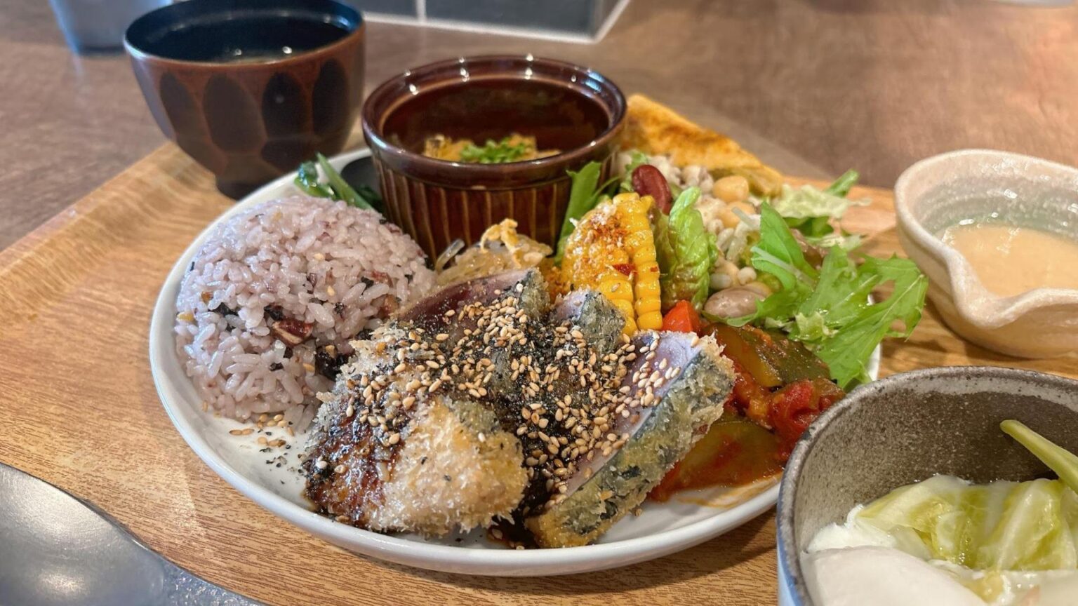 【高松市】彩り豊かなおしゃれランチ♪ボリューム満点の贅沢ワンプレートランチが食べられるお店（鈴木広子） - エキスパート - Yahoo!ニュース